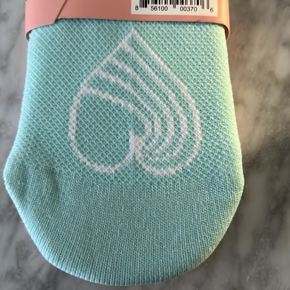 Tone it Up Socks - Picture 3 of 3